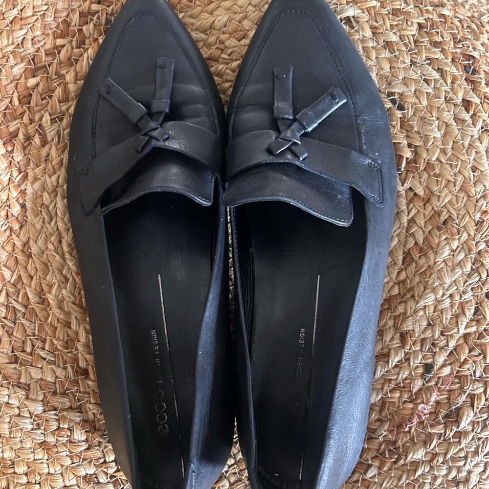 Women’s ecco Black Leather Loafers